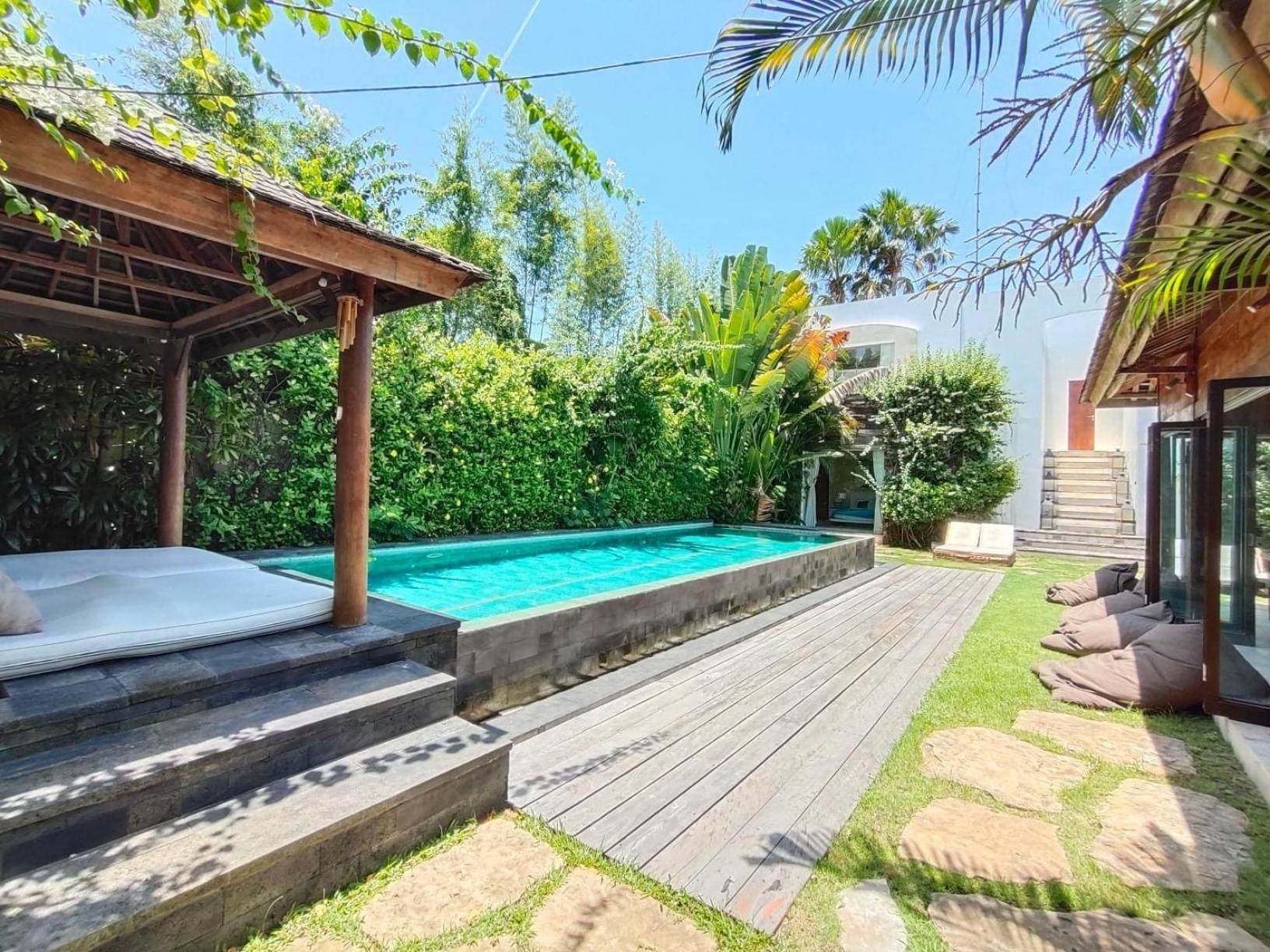 Elegant Villa Casabianca - Tropical Pool & Garden, Near Potato Head Beach Club! Seminyak  Luaran gambar
