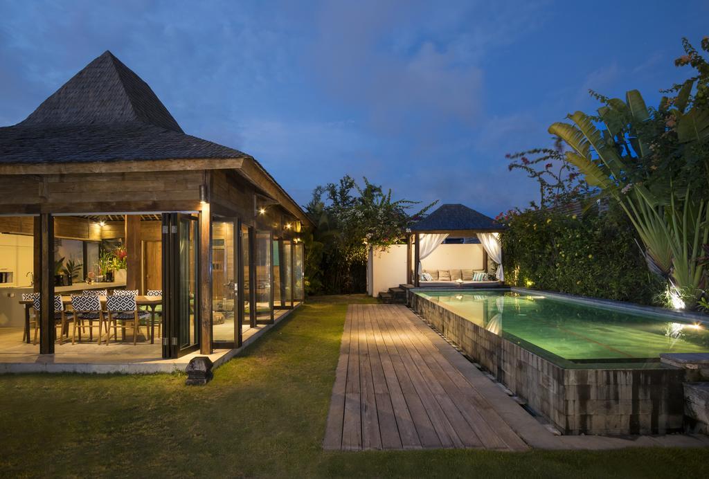 Elegant Villa Casabianca - Tropical Pool & Garden, Near Potato Head Beach Club! Seminyak  Luaran gambar