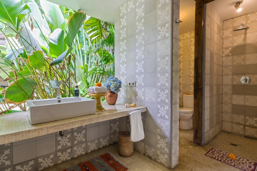 Elegant Villa Casabianca - Tropical Pool & Garden, Near Potato Head Beach Club! Seminyak  Luaran gambar